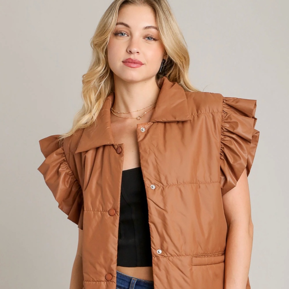 NWT Umgee Camel Ruffle Lightweight Puffer Vest Women's Size L Large